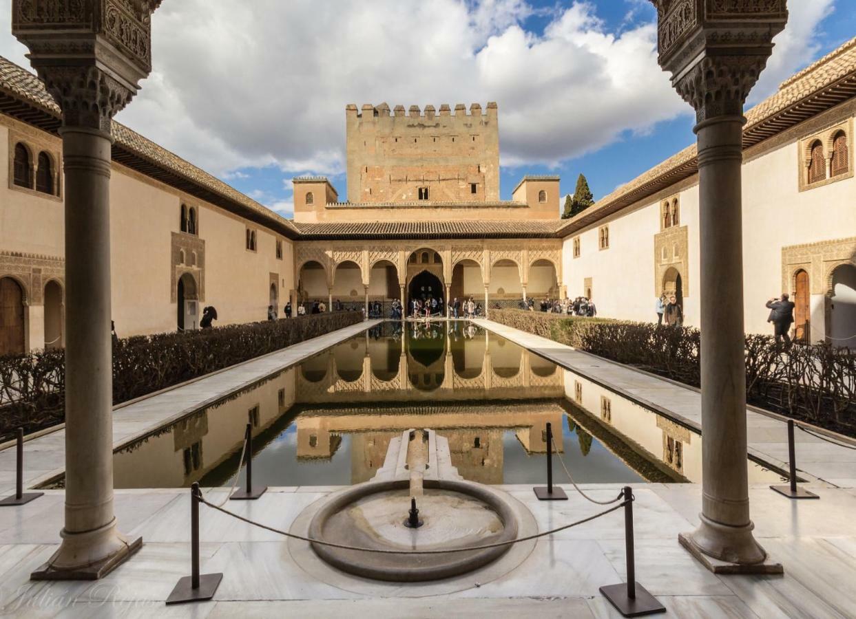 Puentezuelas Catedral Centro Historico Granada Bagian luar foto