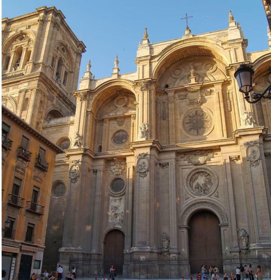 Puentezuelas Catedral Centro Historico Granada Bagian luar foto